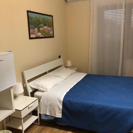 Moon River Guest House Pescara Bagian luar foto