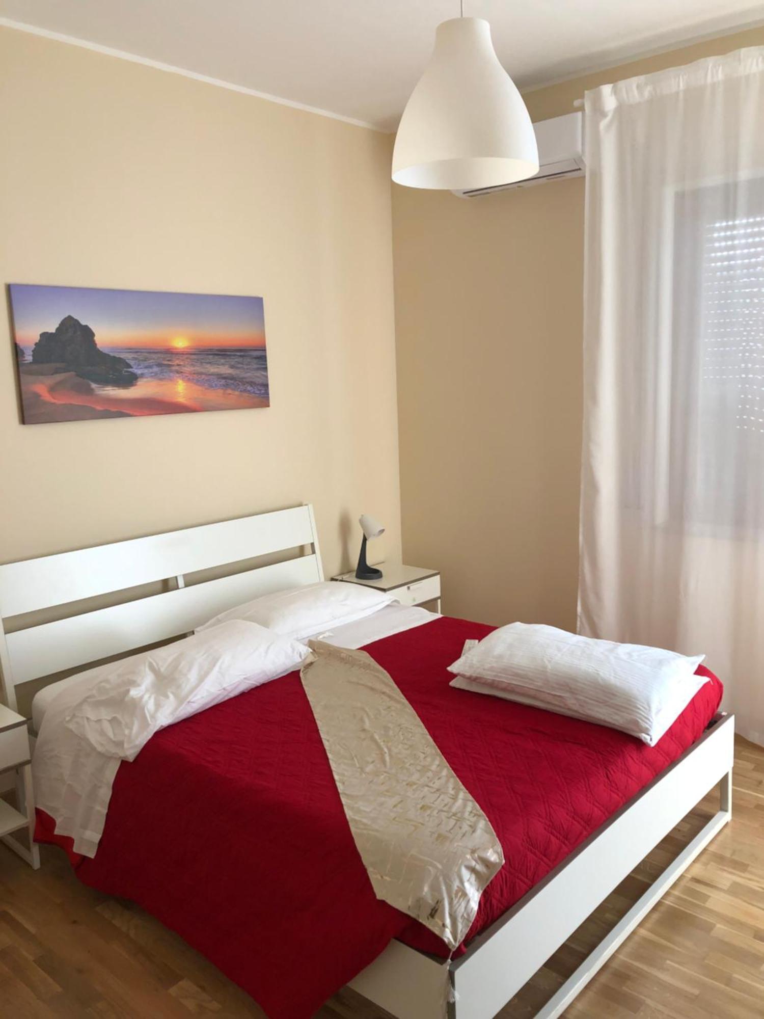 Moon River Guest House Pescara Bagian luar foto